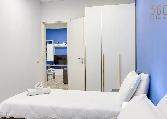 Stunning 2br With Panoramic Views By 360 Estates * Sliema