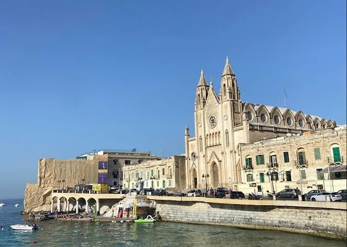 Stunning 2br With Panoramic Views By 360 Estates * Sliema